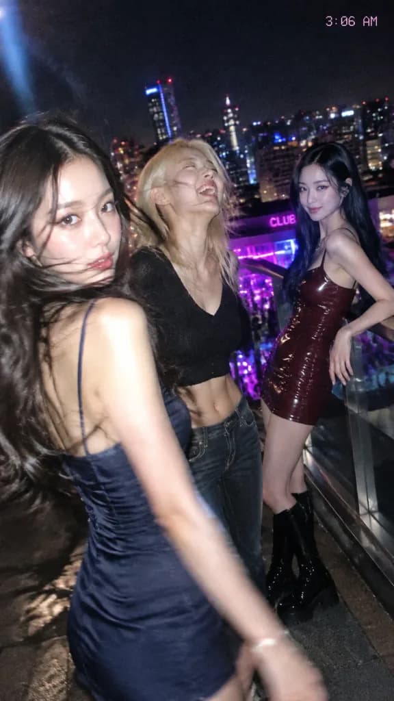 Jepretan Malam Bintang K-Pop di Rooftop