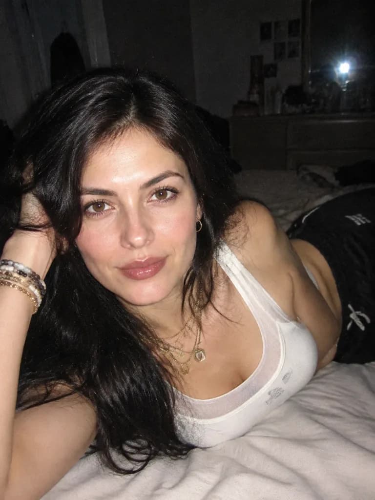 Selfie de Habitación con Flash Años 2000